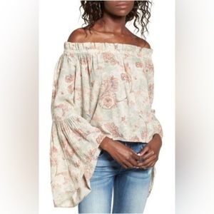 Sun & Shadow Blouse Off-shoulder top